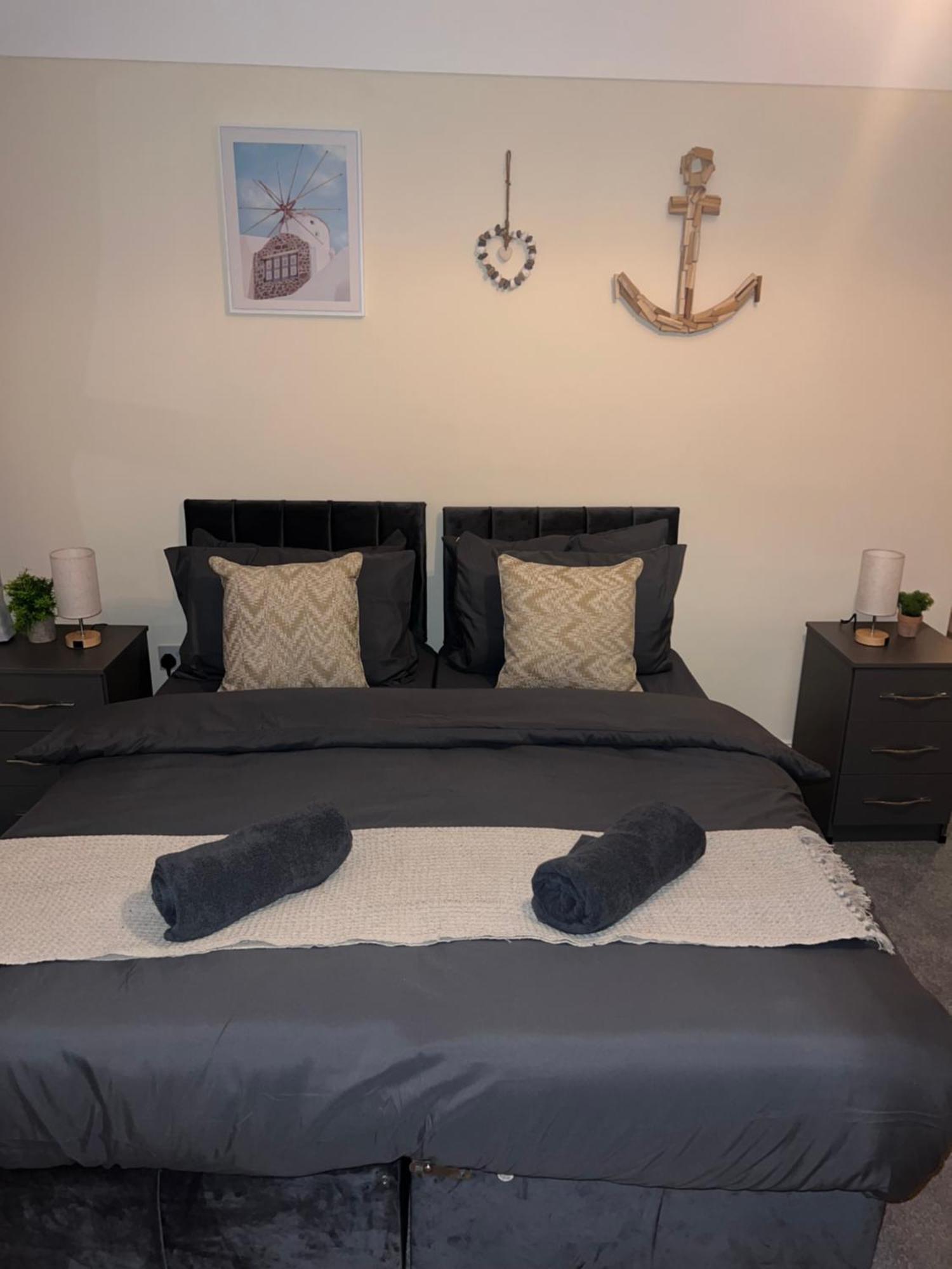 Holiday home Large Cosy House - Free On Street Parking Liverpool