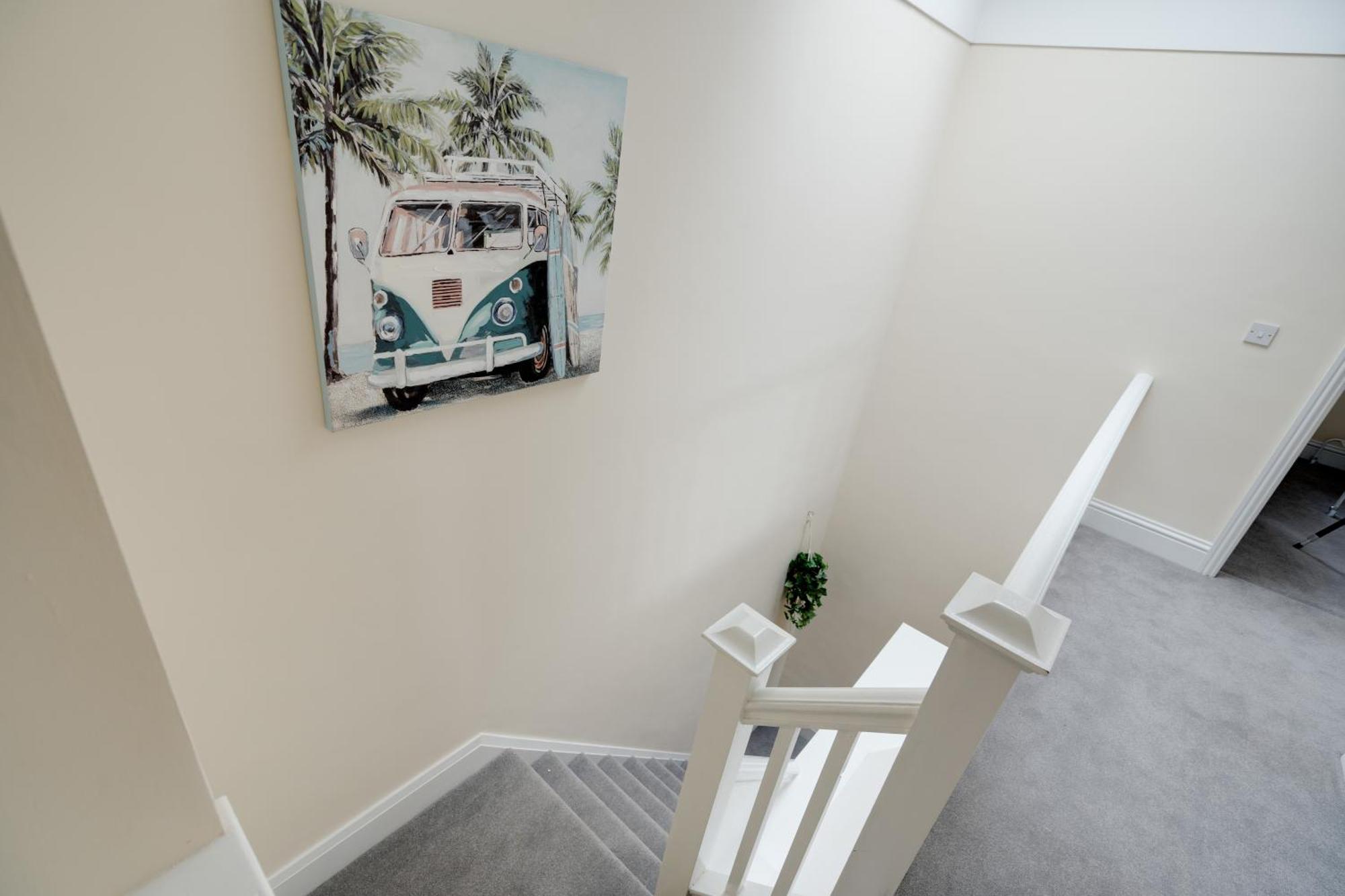 Large Cosy House - Free On Street Parking Holiday home *