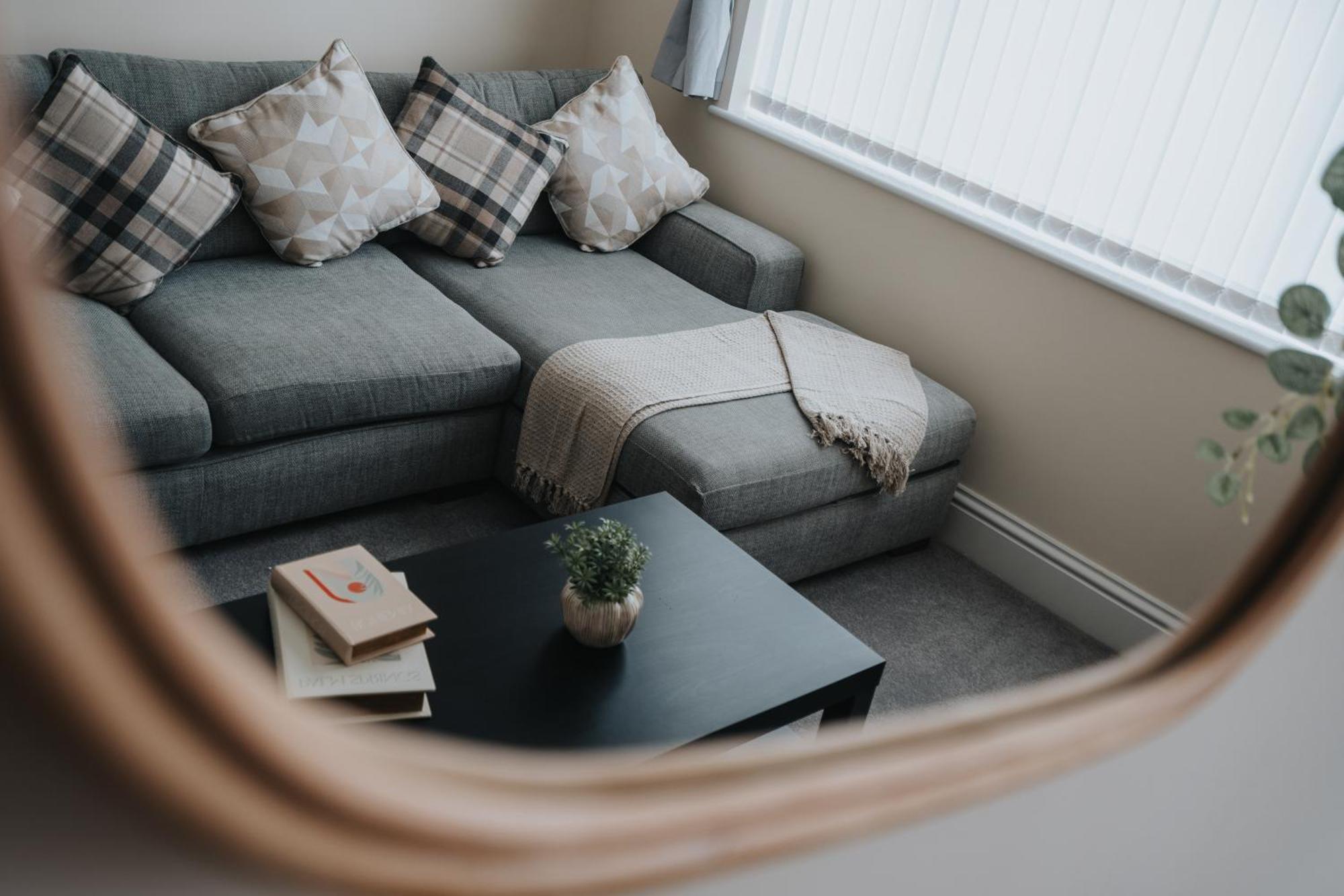 Large Cosy House - Free On Street Parking Holiday home